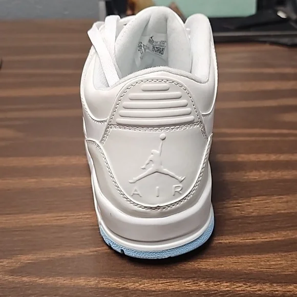 Men's Jordan retro 3 pure